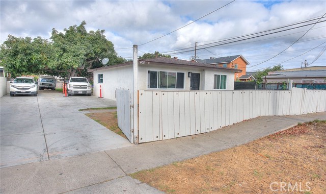 MLS #OC25216574 image #2