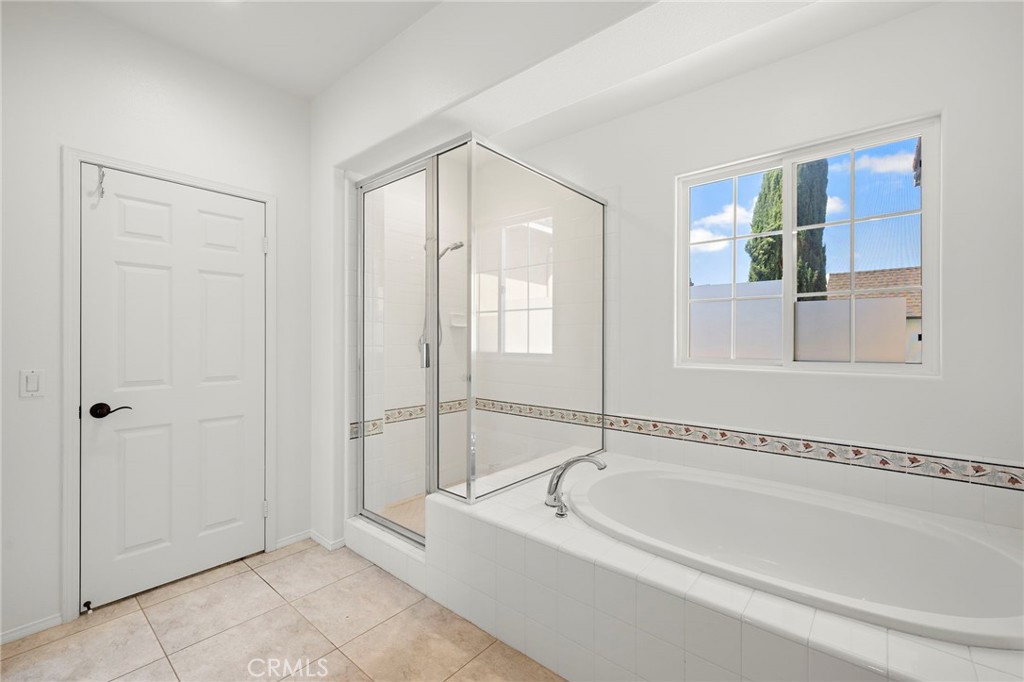 MLS #OC25216652 image #21