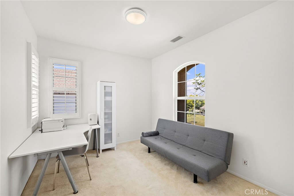 MLS #OC25216652 image #24