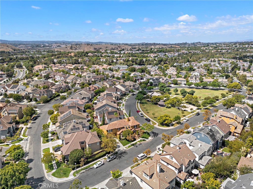 MLS #OC25216652 image #41