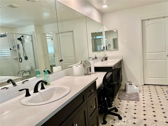 MLS #OC25216690 image #22