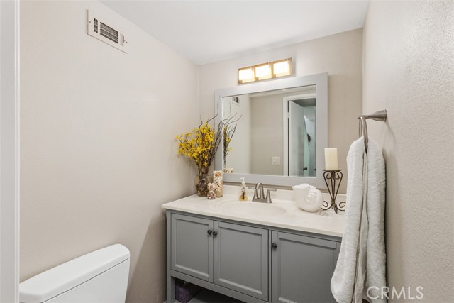 MLS #OC25216702 image #10