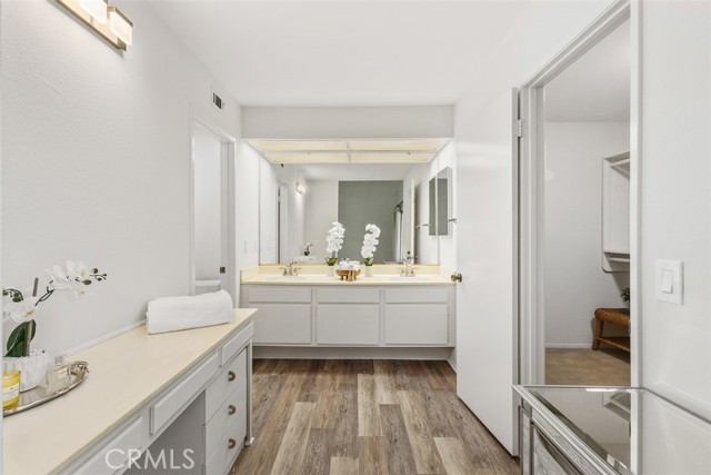 MLS #OC25216702 image #21