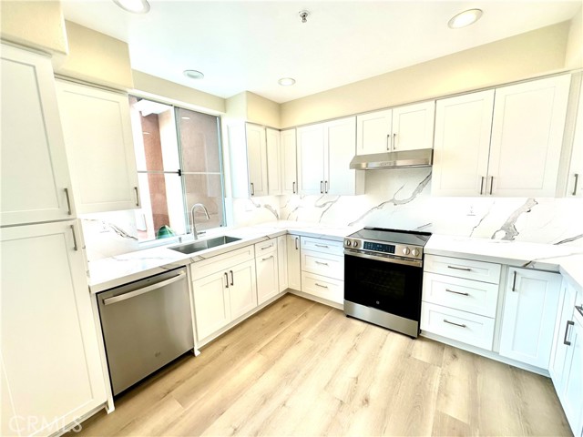 MLS #OC25216717 image #11