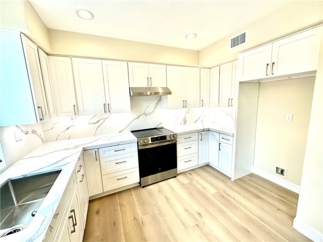 MLS #OC25216717 image #12