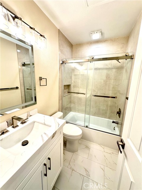 MLS #OC25216717 image #16