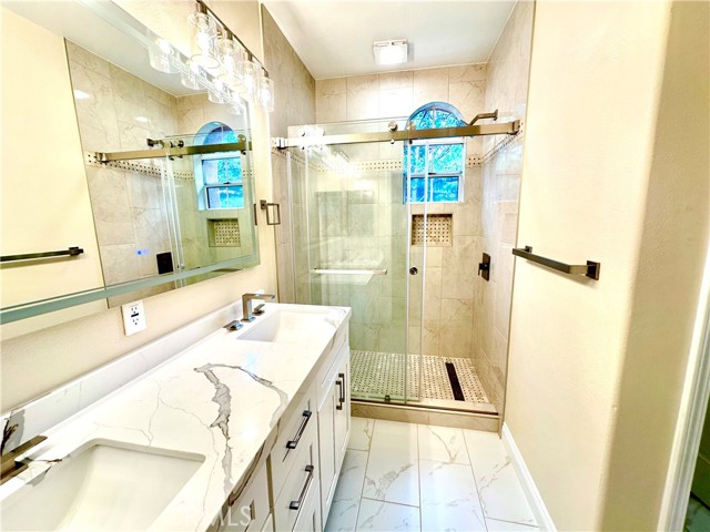 MLS #OC25216717 image #18