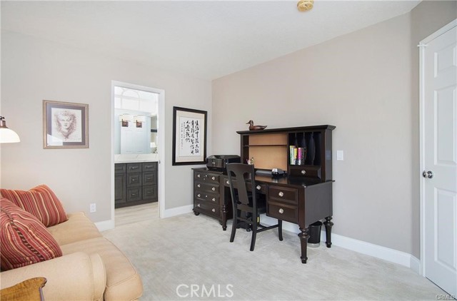 MLS #OC25216735 img 17