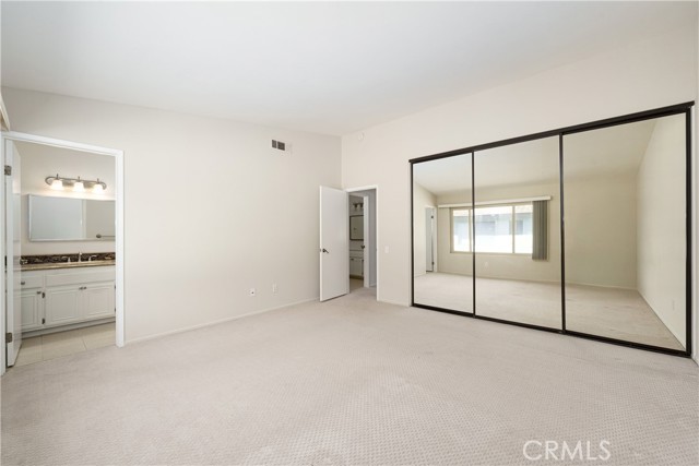 MLS #OC25216749 image #31