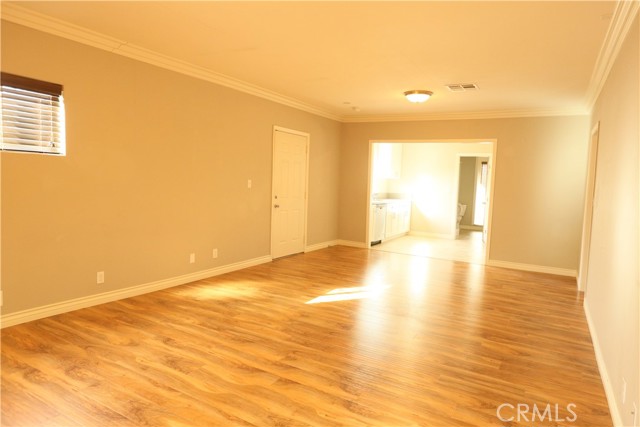 MLS #OC25217197 image #2