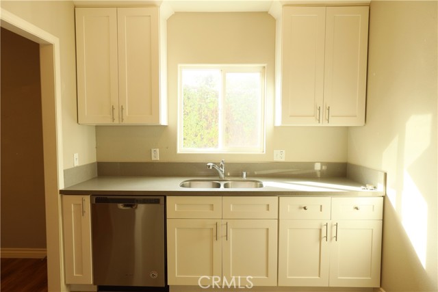 MLS #OC25217197 image #6