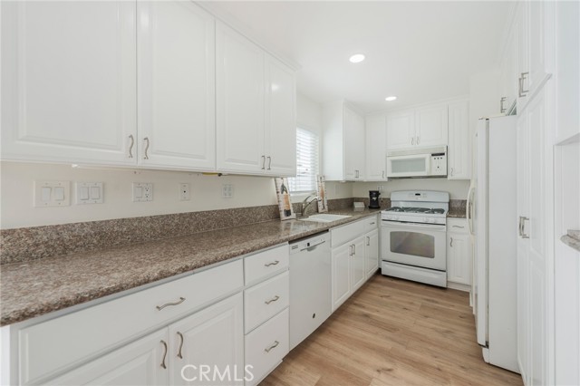 MLS #OC25217260 image #3