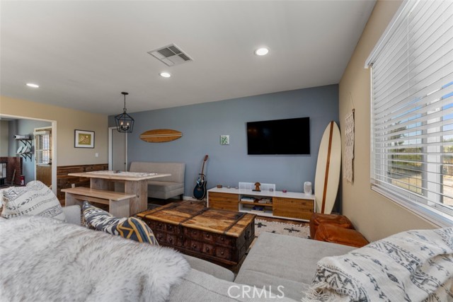 MLS #OC25217316 image #11