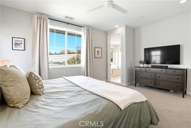 MLS #OC25217337 image #27