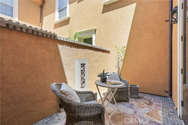 MLS #OC25217340 image #9