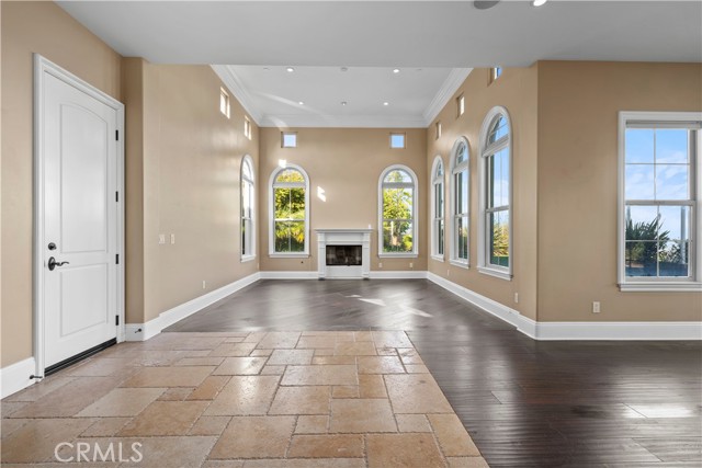 MLS #OC25217345 img 1