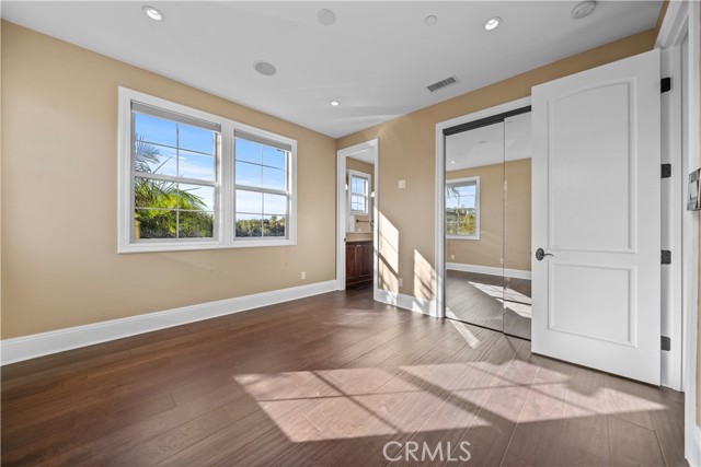 MLS #OC25217345 img 14