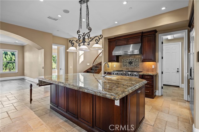 MLS #OC25217345 img 8