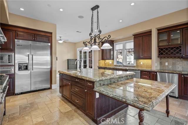 MLS #OC25217345 img 9