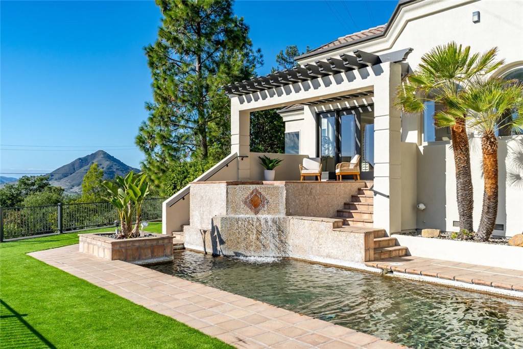 MLS #OC25217429 image #18