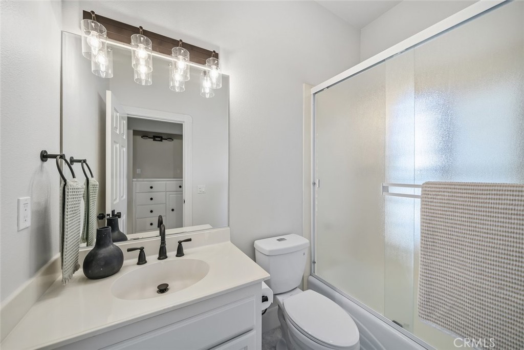 MLS #OC25217429 image #32