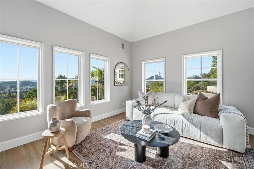 MLS #OC25217429 image #37