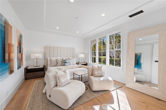 MLS #OC25217480 image #32