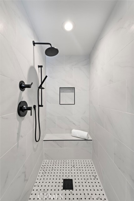 MLS #OC25217480 image #35