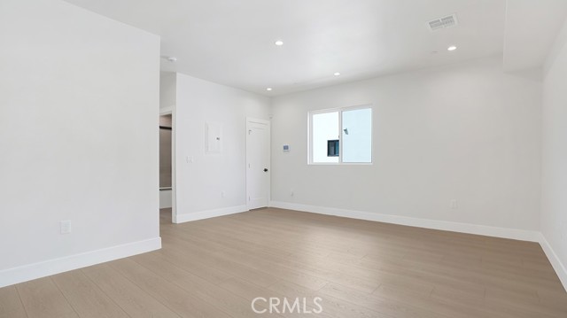 MLS #OC25217508 image #11