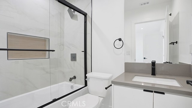 MLS #OC25217508 image #22