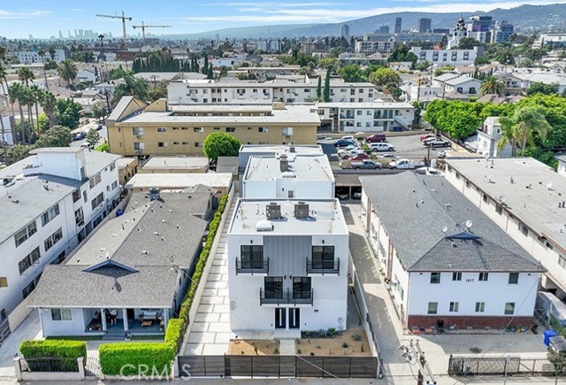 MLS #OC25217508 image #30