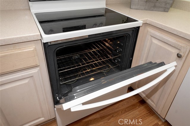 MLS #OC25217576 image #35