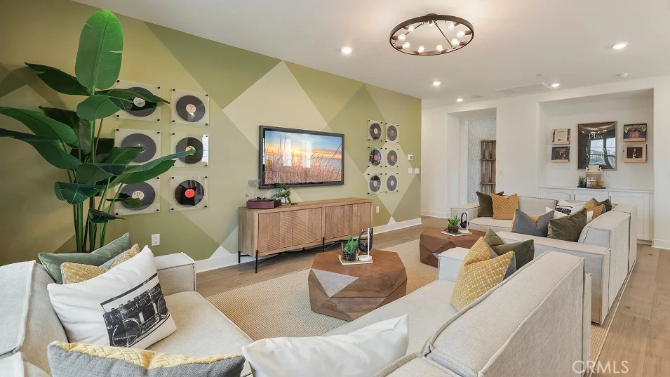 MLS #OC25217783 image #26