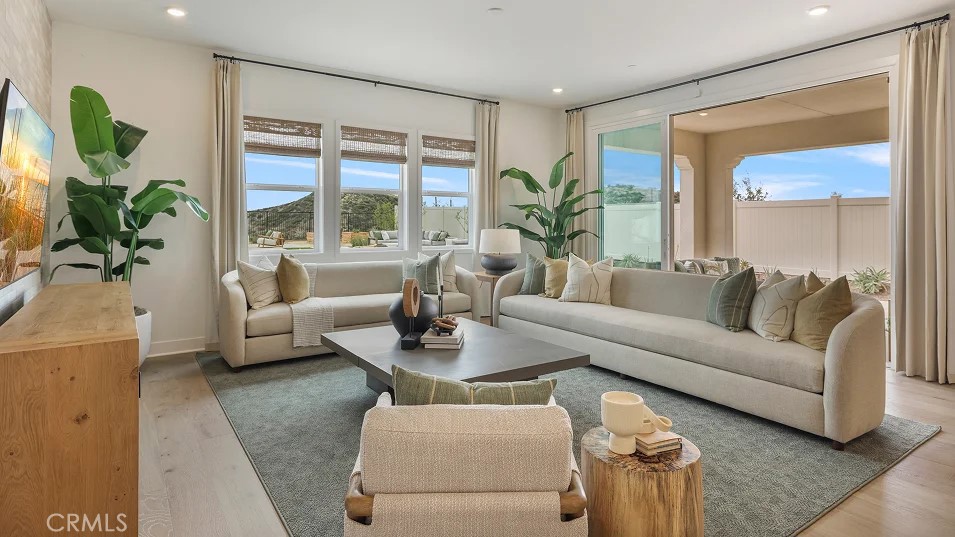 MLS #OC25217783 image #9