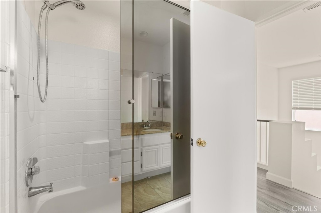 MLS #OC25217796 image #13