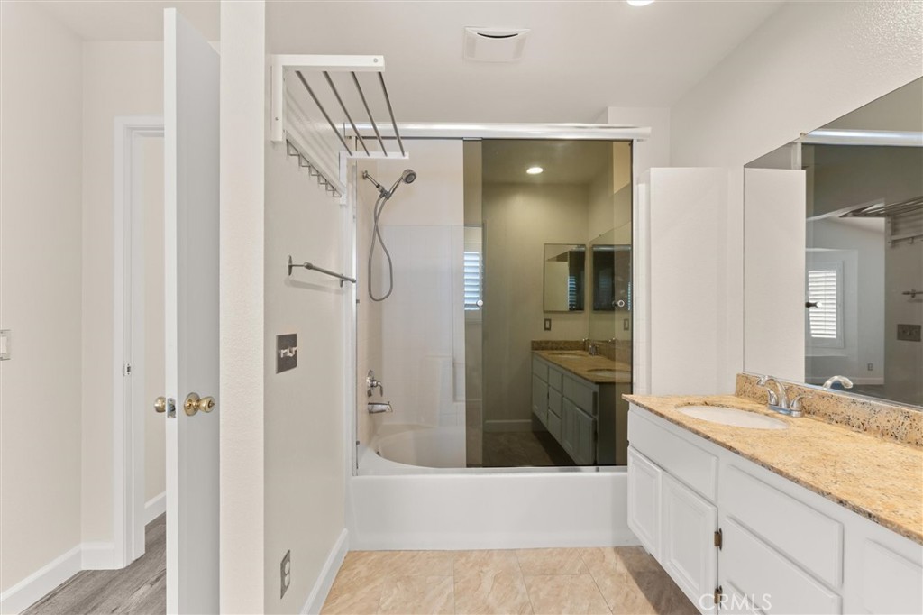 MLS #OC25217796 image #3