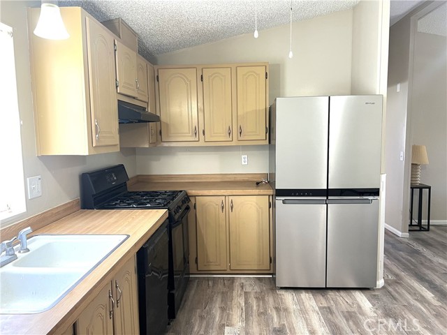 MLS #OC25217982 image #2