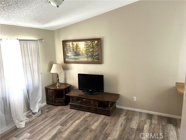 MLS #OC25217982 image #5