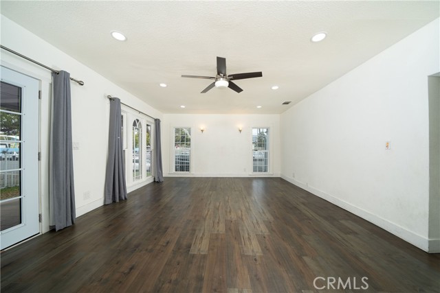 MLS #OC25218057 image #3