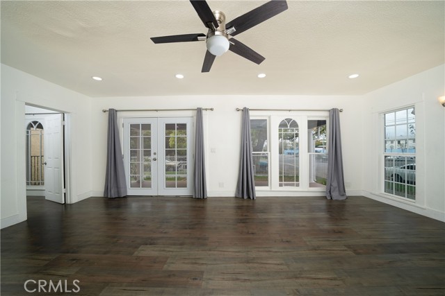 MLS #OC25218057 image #5