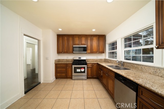 MLS #OC25218057 image #7