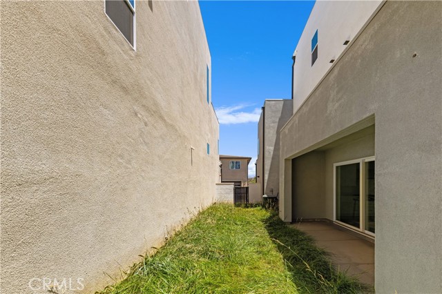 MLS #OC25218138 image #40