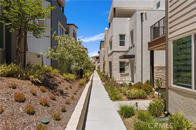 MLS #OC25218138 image #43