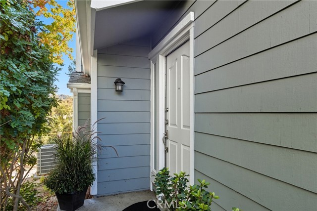 MLS #OC25218140 image #2