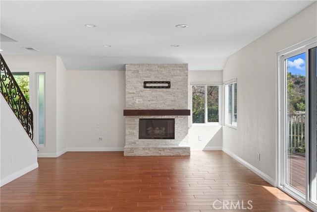 MLS #OC25218140 image #4