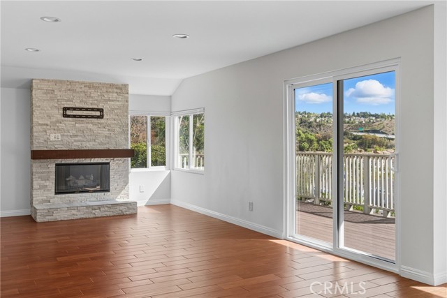 MLS #OC25218140 image #5