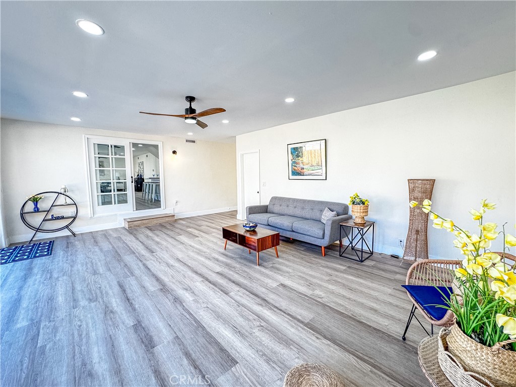 MLS #OC25218340 image #15