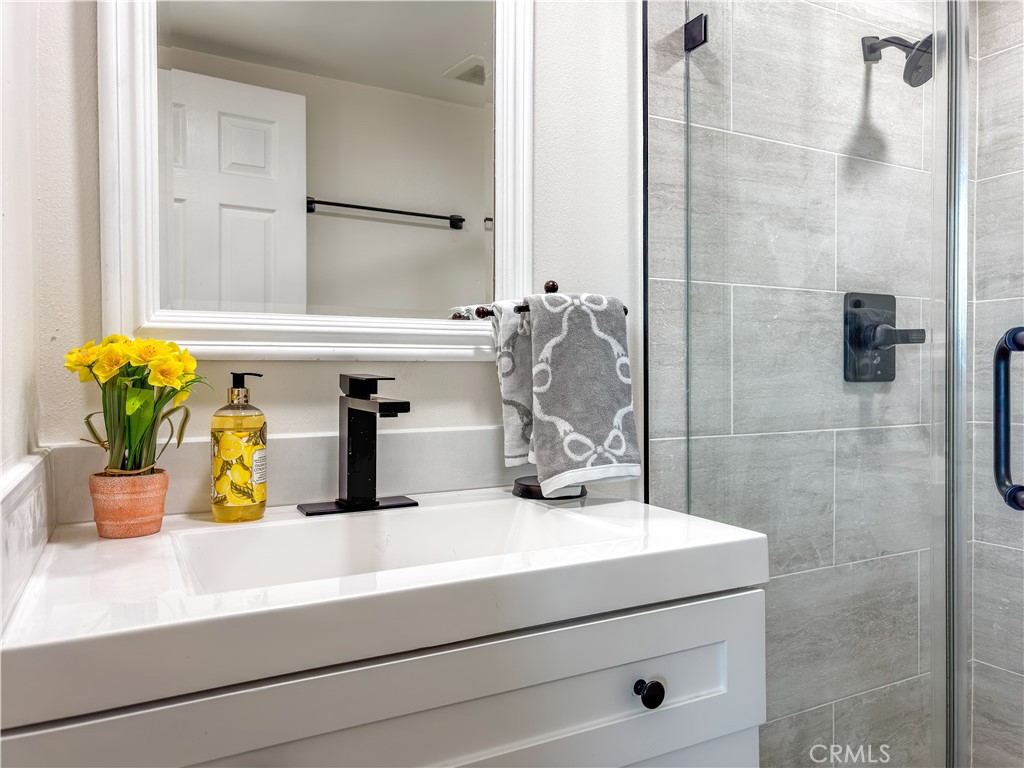 MLS #OC25218340 image #18