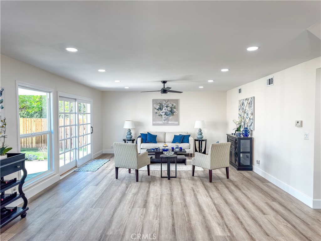 MLS #OC25218340 image #2