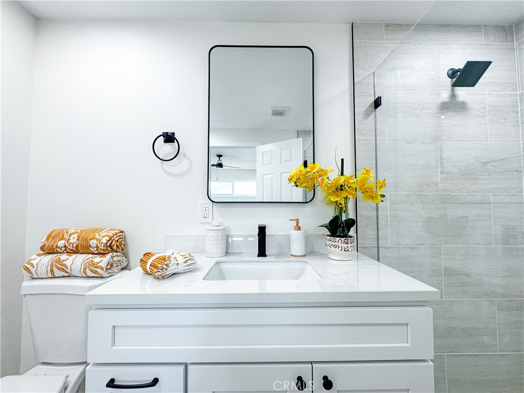 MLS #OC25218340 image #37